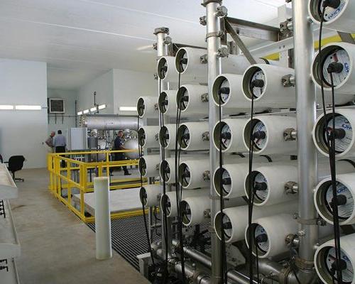 SMRU水处理设施内的膜过滤系统